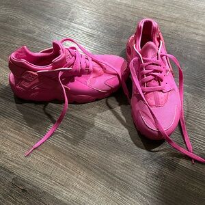 Nike Hot Pink Huaraches